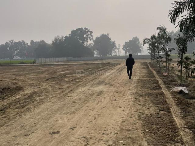Residential Plot in Gosainganj for resale Lucknow. The reference number is 19397367