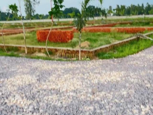 Residential Plot in Gosainganj for resale Lucknow. The reference number is 20938134