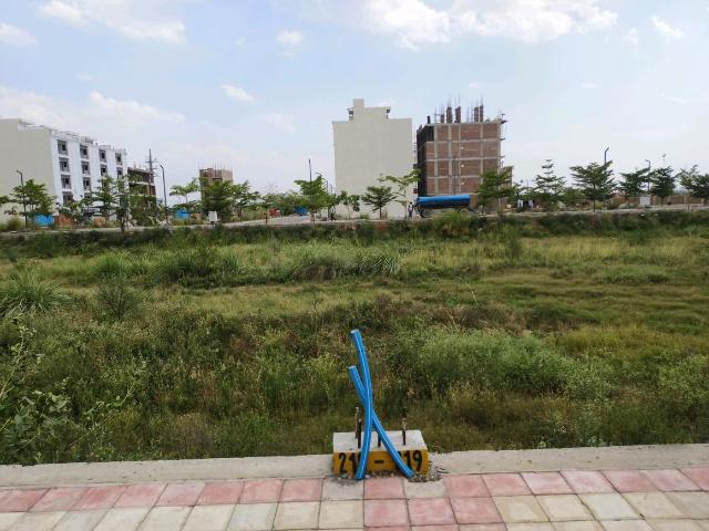 Residential Plot in Gopalpur for resale Gurgaon. The reference number is 20120146