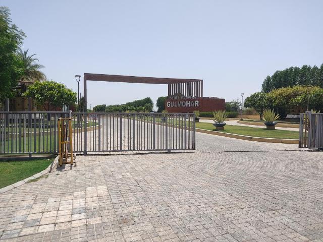 Residential Plot in Govardhan for resale Mathura. The reference number is 20419808