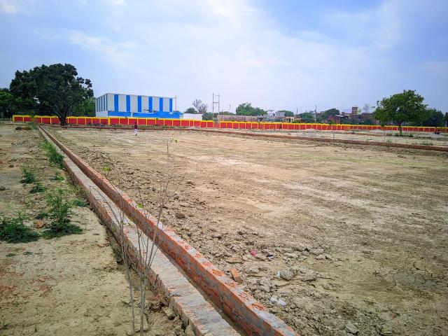 Residential Plot in Husain Nagar for resale Unnao. The reference number is 19987549