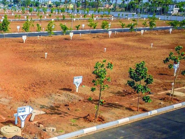 Residential Plot in Hadapsar for resale Pune. The reference number is 13935230