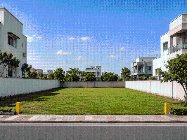 Residential Plot in Hadapsar for resale Pune. The reference number is 20984246