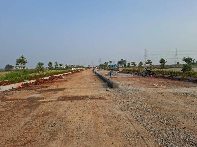 Residential Plot in Hanuman Junction for resale Eluru. The reference number is 20766804