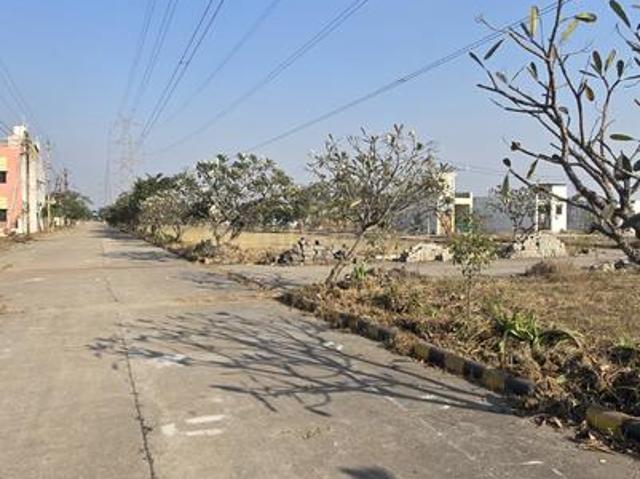 Residential Plot in Hirapur Colony for resale Raipur. The reference number is 16290343
