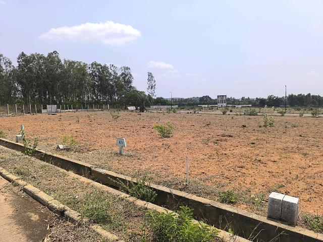 Residential Plot in Hoskote for resale Bengaluru. The reference number is 20124969