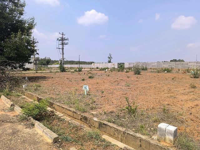 Residential Plot in Hoskote for resale Bengaluru. The reference number is 20125000