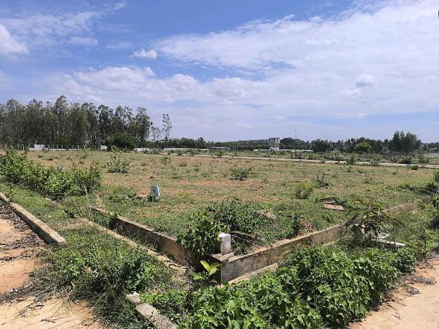 Residential Plot in Hoskote for resale Bengaluru. The reference number is 20386405