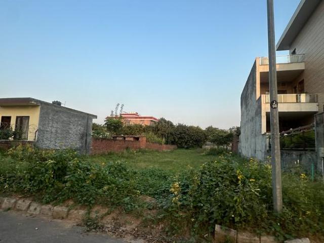 Residential Plot in IT City for resale Mohali. The reference number is 20004643