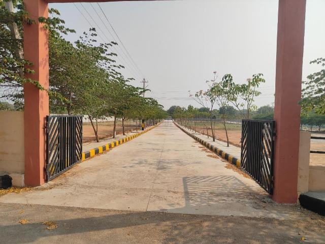 Residential Plot in Ibrahimpatnam for resale Hyderabad. The reference number is 19744127