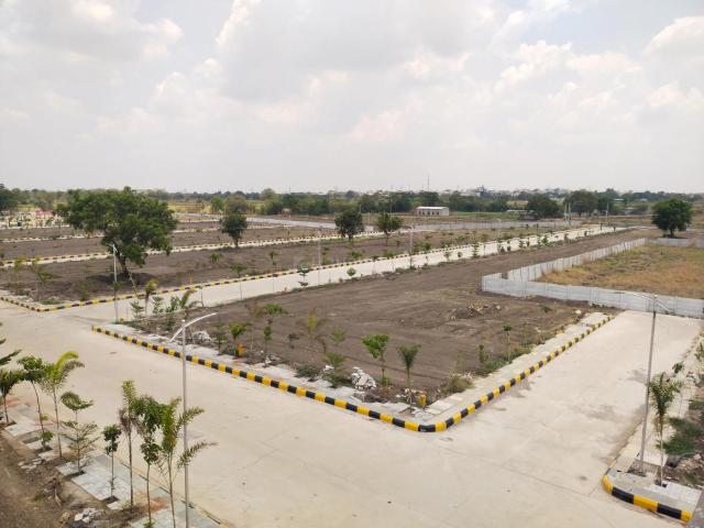 Residential Plot in Indira Karan for resale Sangareddy. The reference number is 20199793