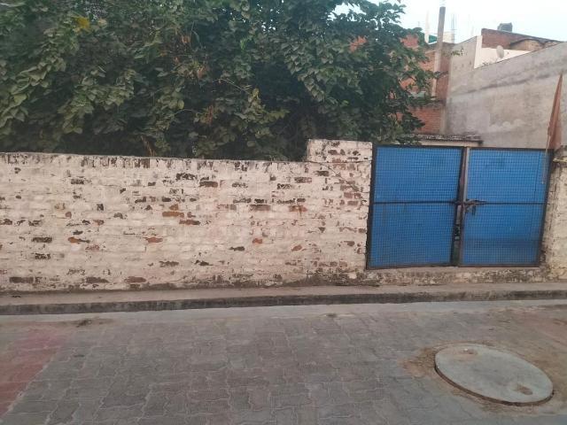 Residential Plot in Indira Nagar for resale Lucknow. The reference number is 14480835