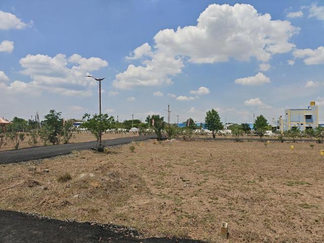 Residential Plot in Irungattukottai for resale Chennai. The reference number is 20526027