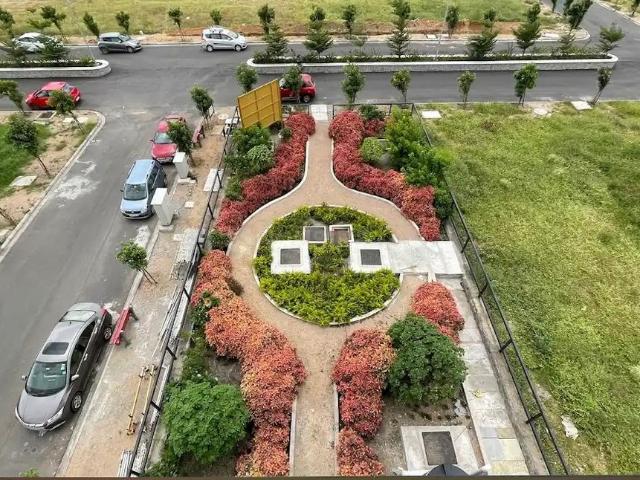 Residential Plot in Isnapur for resale Sangareddy. The reference number is 20491499