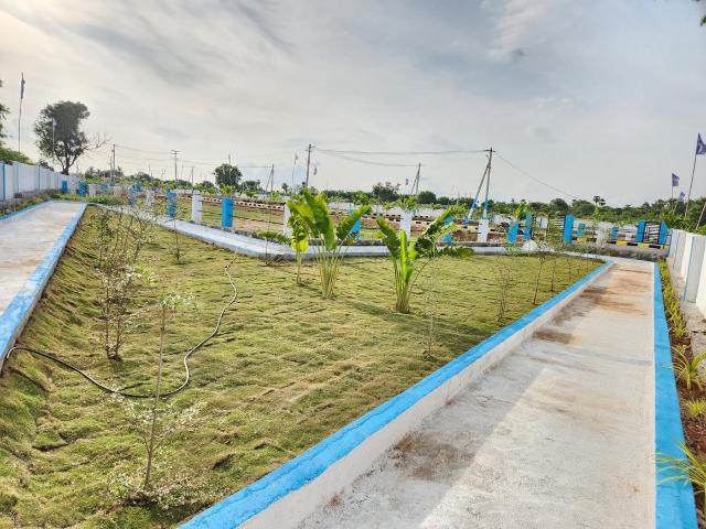 Residential Plot in Isnapur for resale Sangareddy. The reference number is 20747819