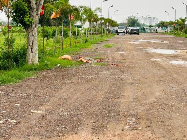 Residential Plot in Jait for resale Vrindavan. The reference number is 18416321