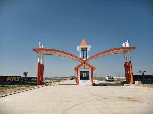 Residential Plot in Jait for resale Vrindavan. The reference number is 19953910