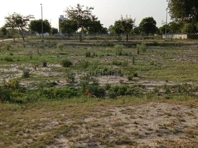 Residential Plot in Jait for resale Vrindavan. The reference number is 20469845