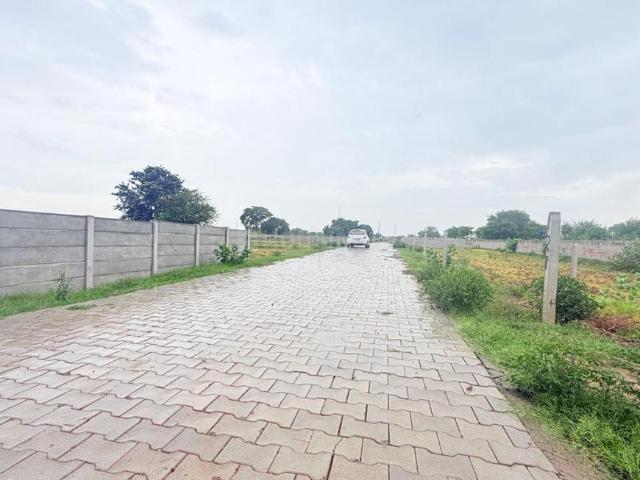 Residential Plot in Jait for resale Vrindavan. The reference number is 20845165