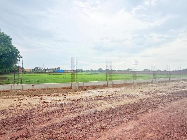 Residential Plot in Jait for resale Vrindavan. The reference number is 20861788