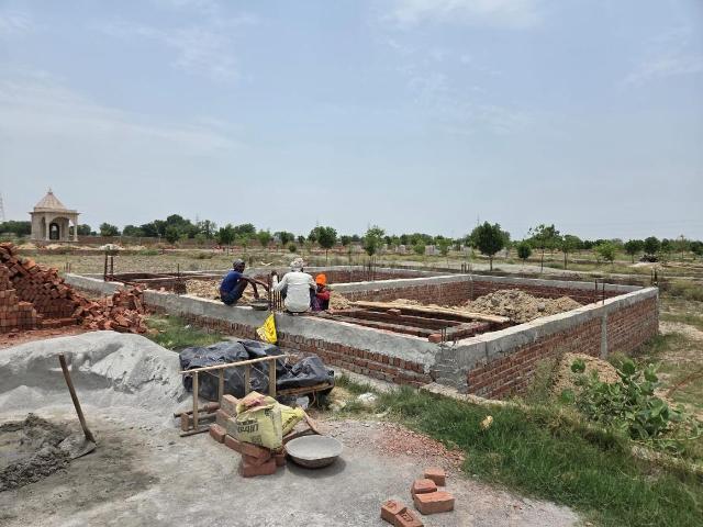 Residential Plot in Jait for resale Vrindavan. The reference number is 20959584