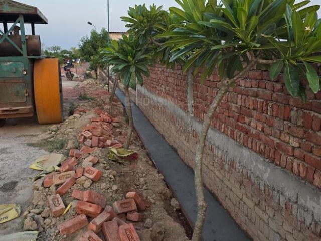 Residential Plot in Jait for resale Vrindavan. The reference number is 20963964