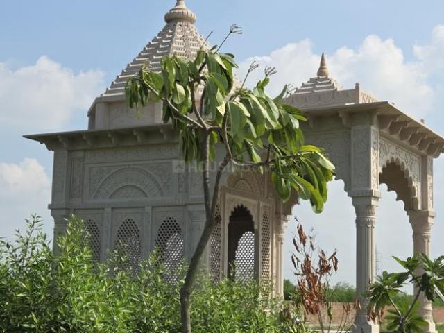 Residential Plot in Jait for resale Vrindavan. The reference number is 20965272