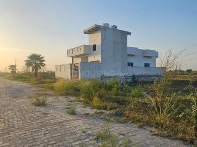 Residential Plot in Jait for resale Vrindavan. The reference number is 21000332
