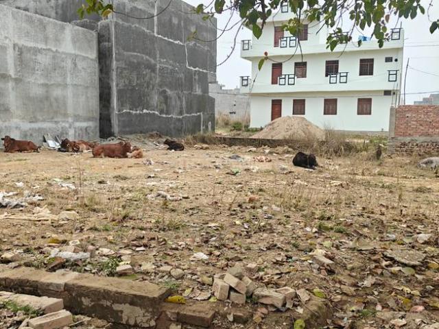 Residential Plot in Jhalwa for resale Allahabad. The reference number is 19561365