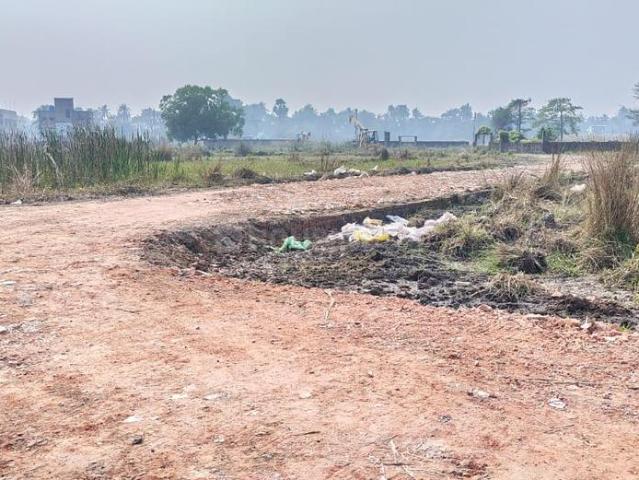 Residential Plot in Joka for resale Kolkata. The reference number is 20760404