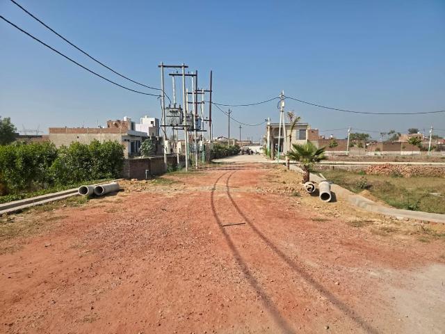 Residential Plot in Kuberpur for resale Agra. The reference number is 19933673