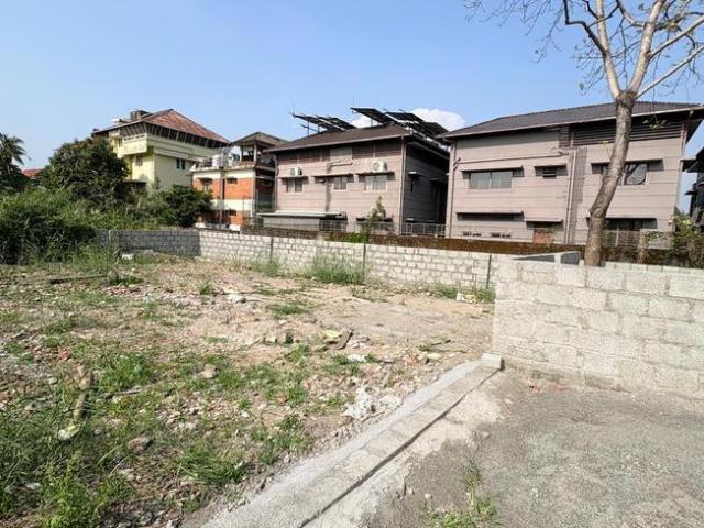 Residential Plot in Kadavanthra for resale Kochi. The reference number is 19818782