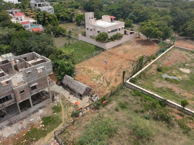 Residential Plot in Kadirvedu for resale Chennai. The reference number is 20745938