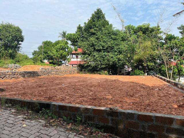 Residential Plot in Kakkanad for resale Kochi. The reference number is 16485385