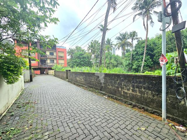 Residential Plot in Kakkanad for resale Kochi. The reference number is 17492000