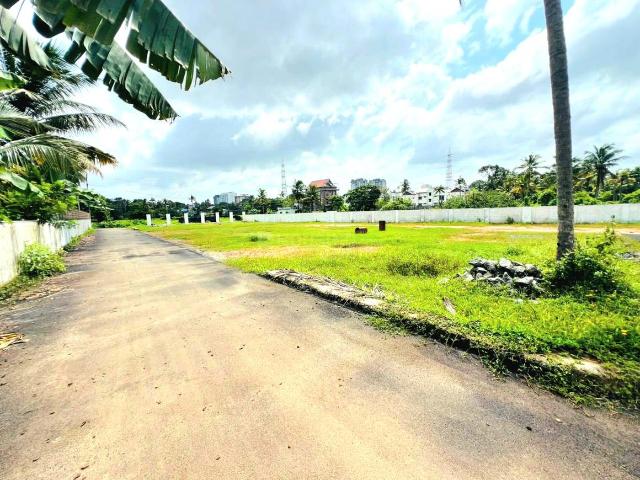 Residential Plot in Kakkanad for resale Kochi. The reference number is 18451796