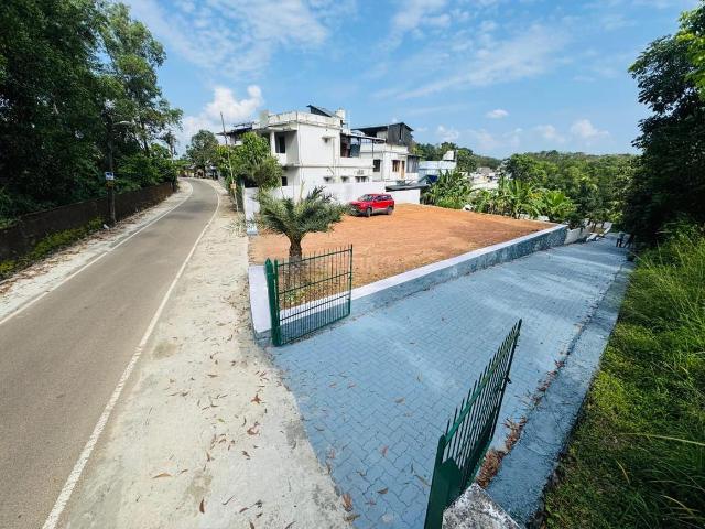 Residential Plot in Kakkanad for resale Kochi. The reference number is 18748821