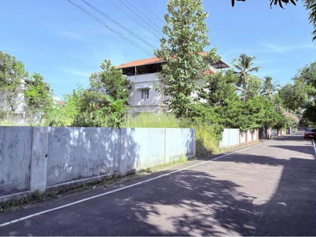Residential Plot in Kakkanad for resale Kochi. The reference number is 20146719