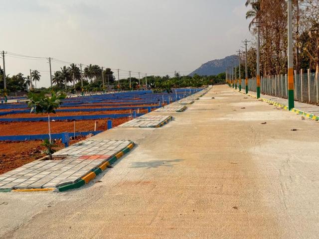 Residential Plot in Kaiwara for resale Chikballapur District. The reference number is 20488212