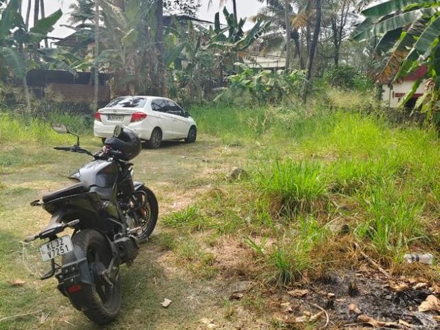 Residential Plot in Kalamassery for resale Kochi. The reference number is 19334647