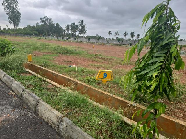 Residential Plot in Kannamangala Whitefield Hoskote Road for resale Bengaluru. The reference number is 20902411