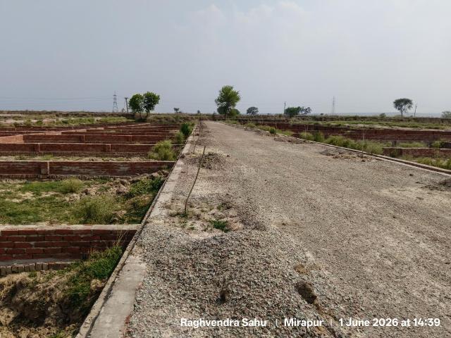 Residential Plot in Kapsaur for resale Mirzapur. The reference number is 20401655