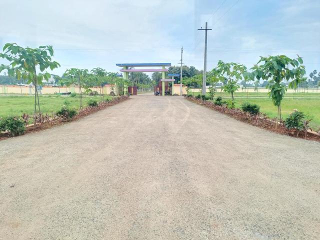 Residential Plot in Kapuluppada for resale Visakhapatnam. The reference number is 12398837