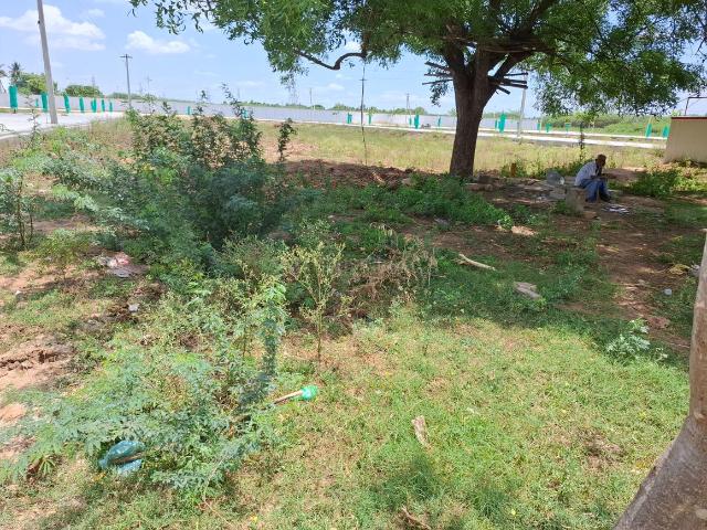 Residential Plot in Karumandapam for resale Tiruchirappalli. The reference number is 20585422