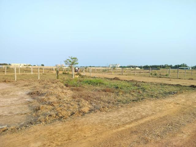 Residential Plot in Kelambakkam for resale Chennai. The reference number is 20421609