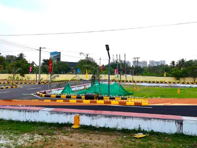 Residential Plot in Kelambakkam for resale Chennai. The reference number is 20581149