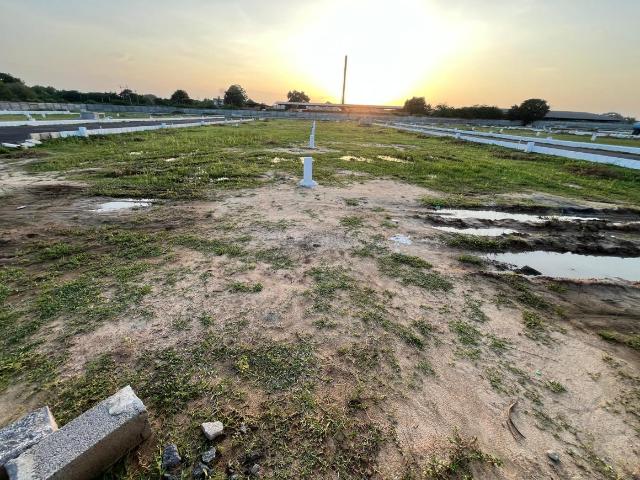 Residential Plot in Kelambakkam for resale Chennai. The reference number is 20539463