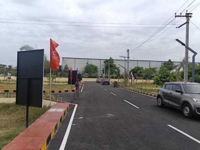 Residential Plot in Kelambakkam for resale Chennai. The reference number is 20777479