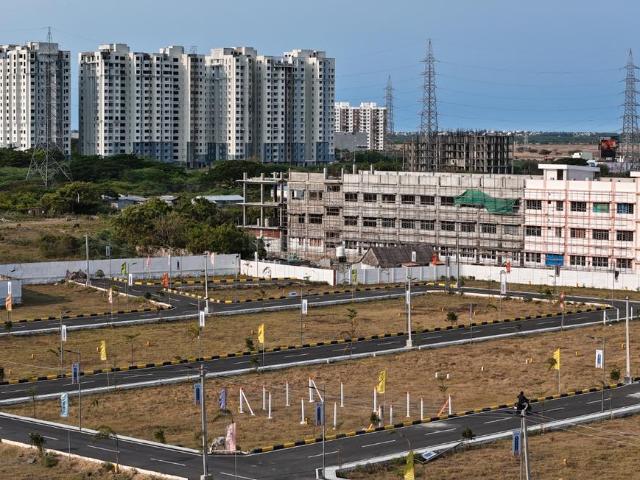 Residential Plot in Kelambakkam for resale Chennai. The reference number is 20803089