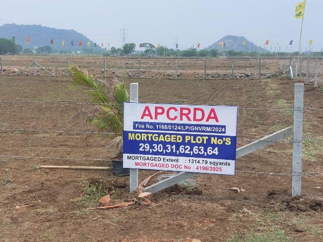 Residential Plot in Kesarapalle for resale Krishna. The reference number is 17688682